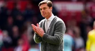 Scott Parker Kritik Inkonsistensi Burnley Usai Kekalahan Telak dari Forest