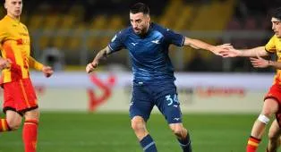 Selain Mario Gila, AC Milan Juga Bertekad Datangkan Satu Bek Tambahan