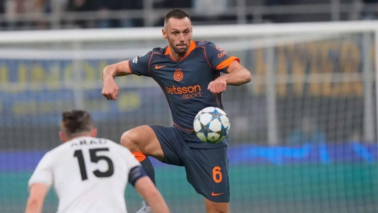 Stefan de Vrij Akui Masa Depannya di Inter Milan Masih Belum ada Kepastian