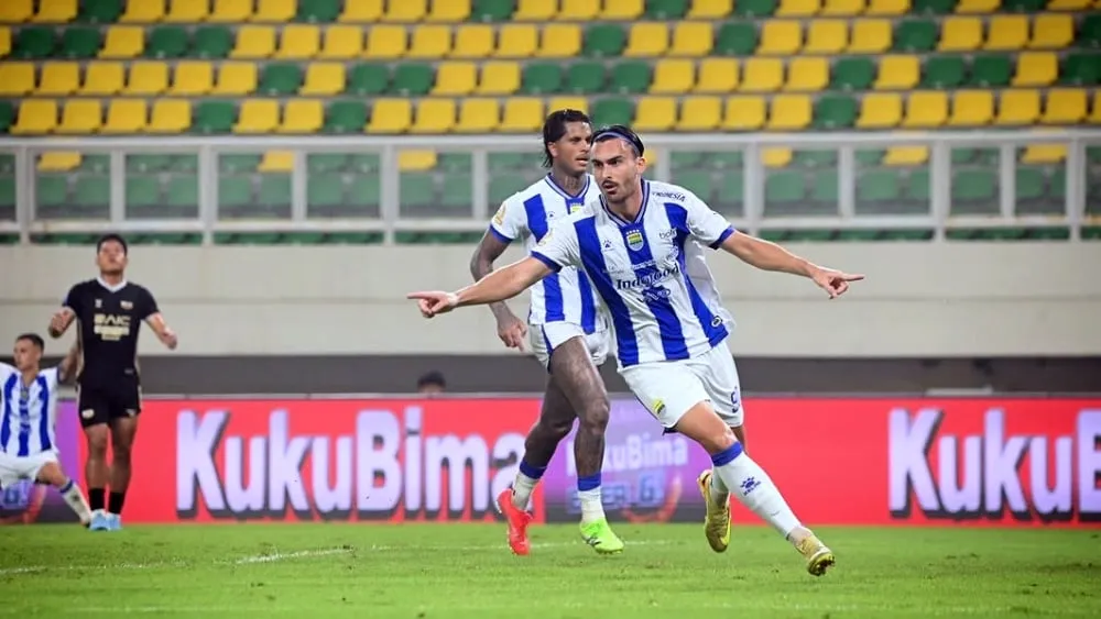 Andrew Jung Bahas Kompetisi Klasemen Usai Hasil Imbang Lawan Dewa United - sumber: (ileagueid)