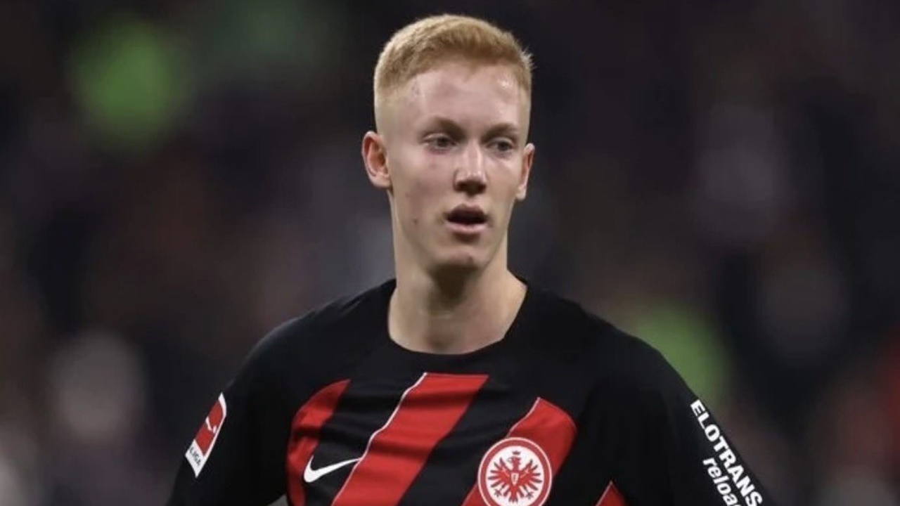 Atletico Madrid Tertarik Rekrut Gelandang Muda Eintracht Frankfurt