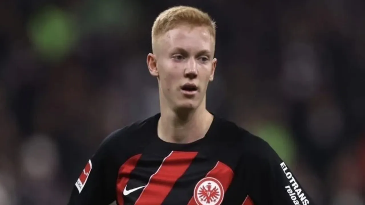 Atletico Madrid Tertarik Rekrut Gelandang Muda Eintracht Frankfurt