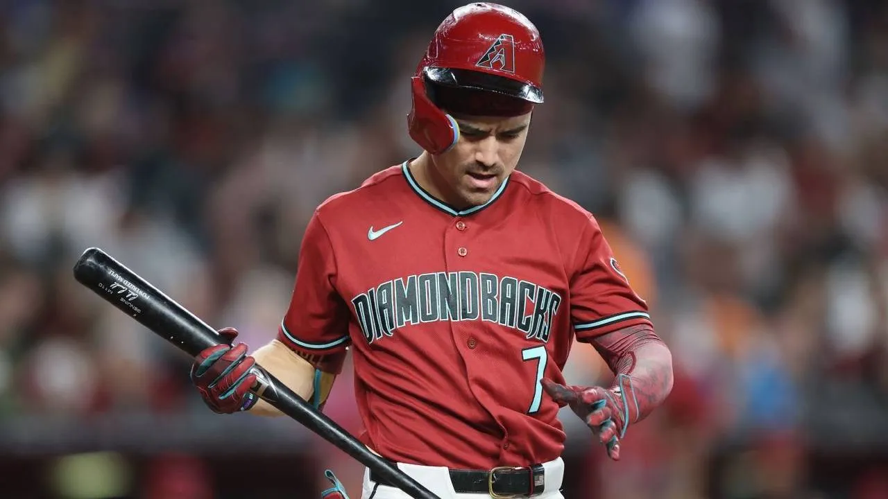 Corbin Carroll ditarik keluar sebelum inning kelima dalam laga yang berakhir dengan kekalahan 4-10 bagi Diamondbacks. (Foto: AP)