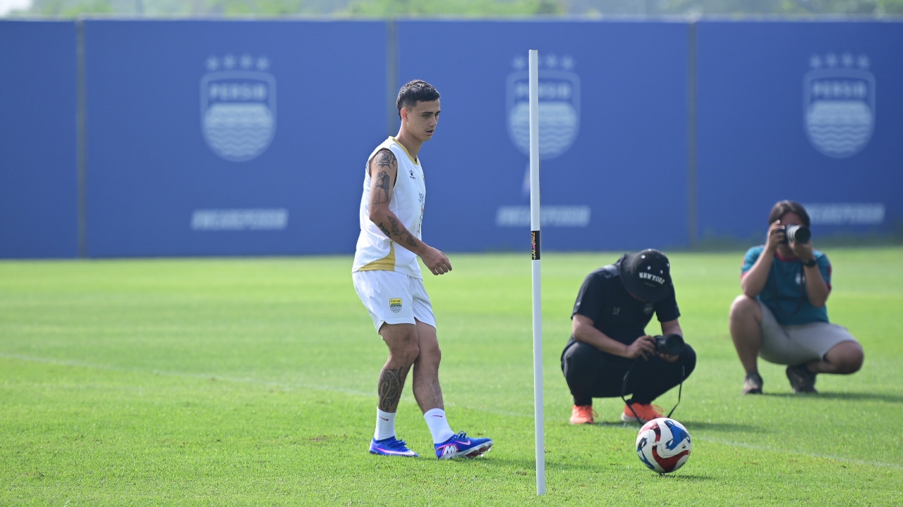 Eliano Sebut Persib Telat Panas Saat Diimbangi Dewa United