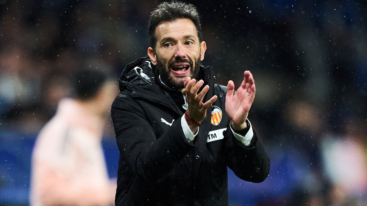 Hadapi Mallorca, Carlos Corberan Ingatkan Valencia: Jaga Fokus!