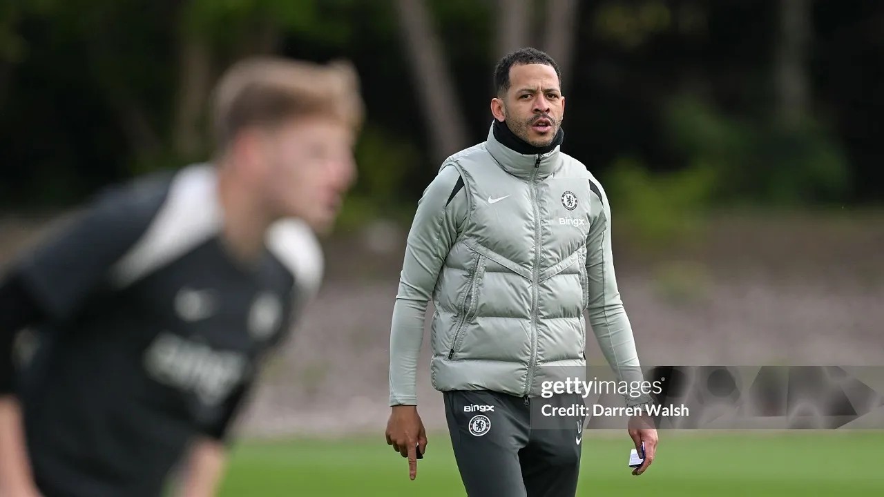 Liam Rosenior Pasang Badan, Bela Karakter Pemain Chelsea