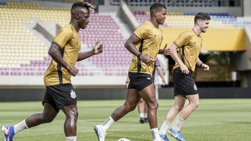 Moussa Sidibe Bersiap Jalani Laga Istimewa di Manahan Melawan Persis Solo - sumber: (ileagueid)