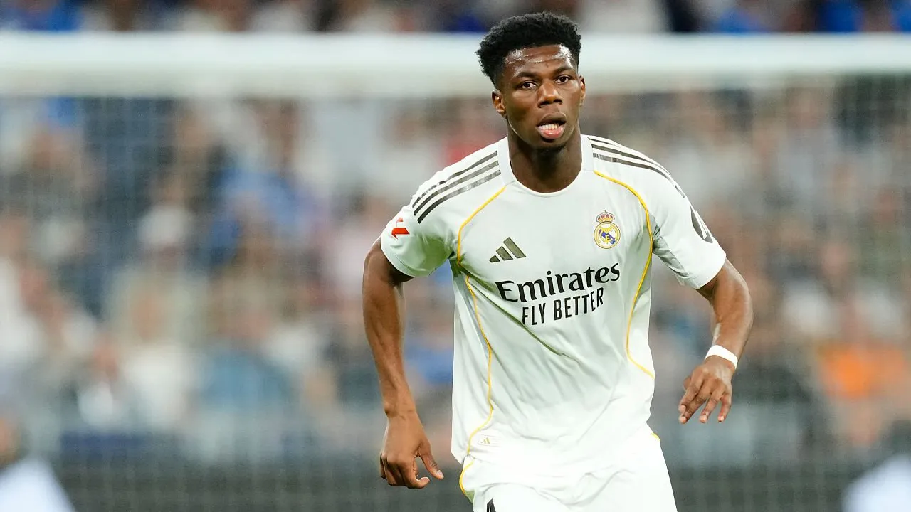 MU Serius Kejar Aurelien Tchouameni di Musim Panas