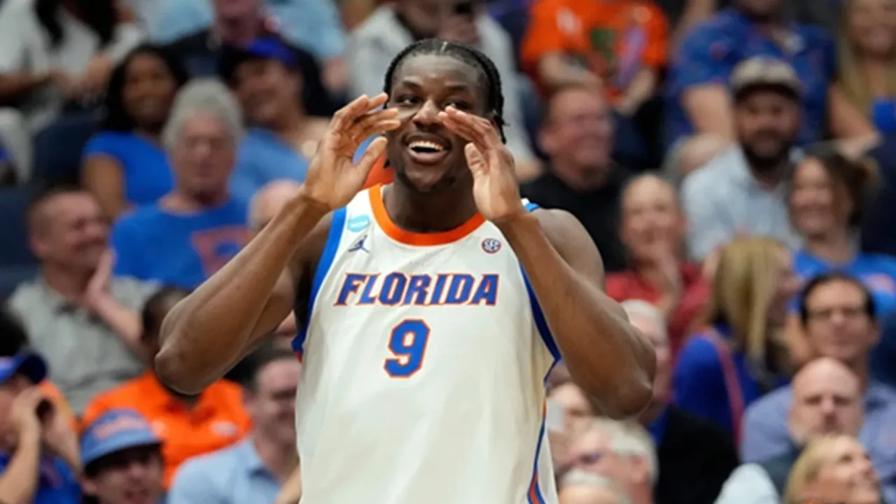 Rueben Chinyelu Tinggalkan Florida untuk Ikuti Draft NBA