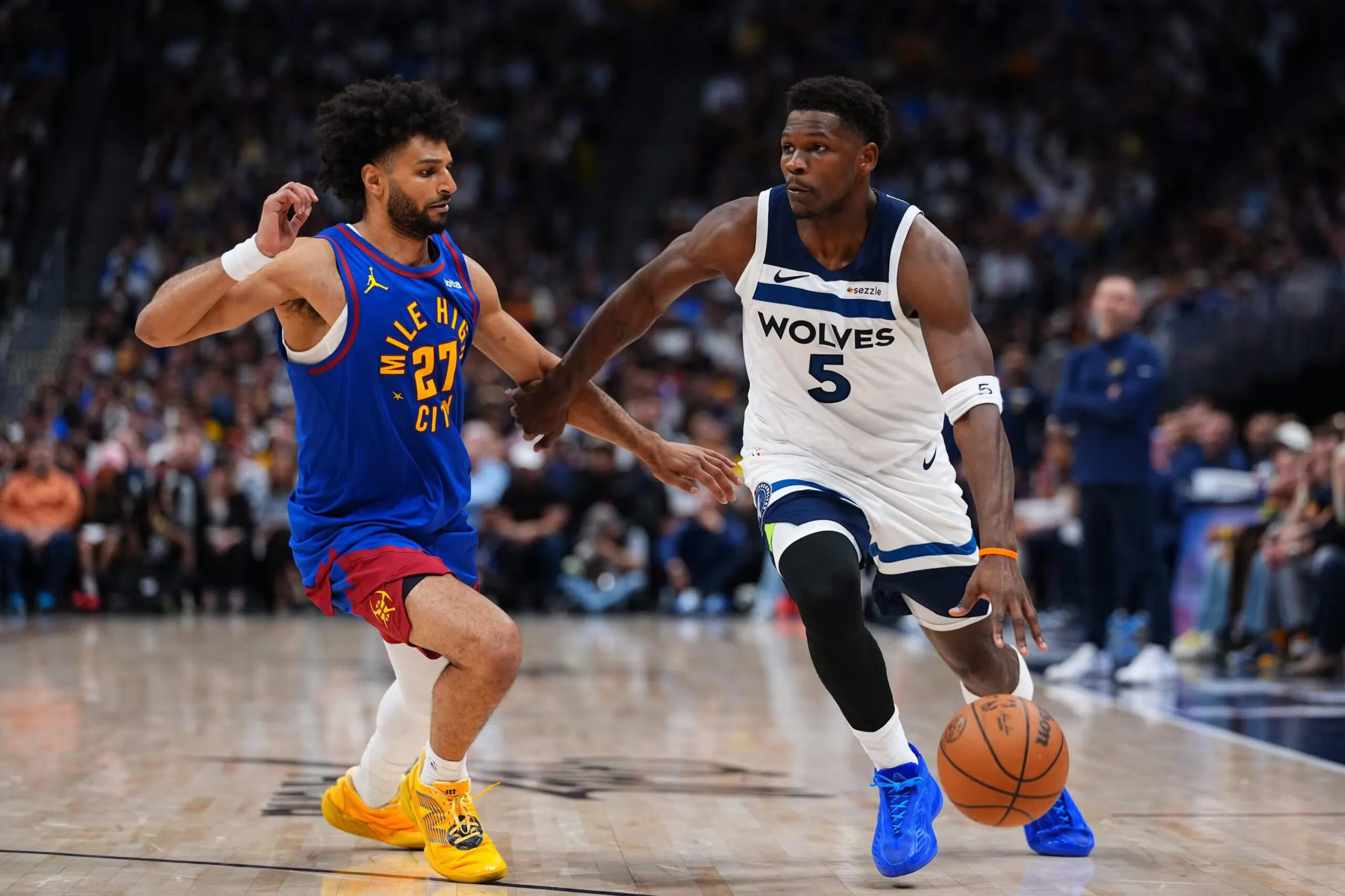 Timberwolves Samakan Seri Usai Tundukkan Nuggets 119-114