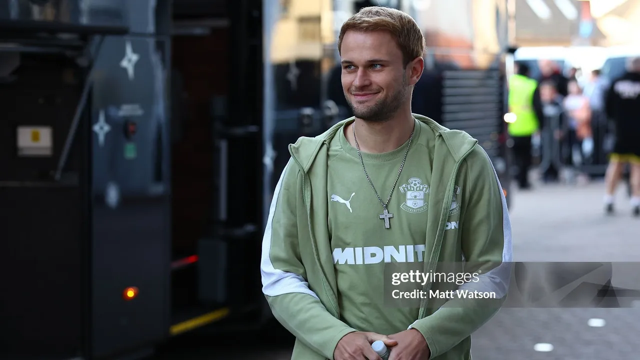 Aston Villa Incar Leo Scienza, Southampton Terancam Kehilangan