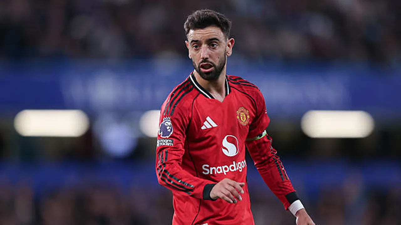 Bruno Fernandes Berpeluang Menang Ballon d'Or Jika Main di Manchester City