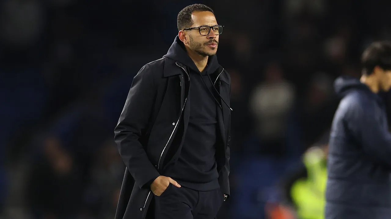 Chelsea Dibantai Brighton Tanpa Perlawanan, Liam Rosenior Murka