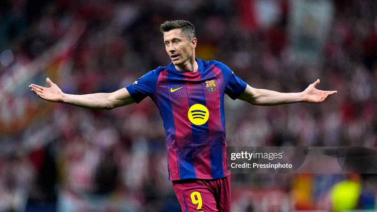 Chelsea Incar Robert Lewandowski dari Barcelona