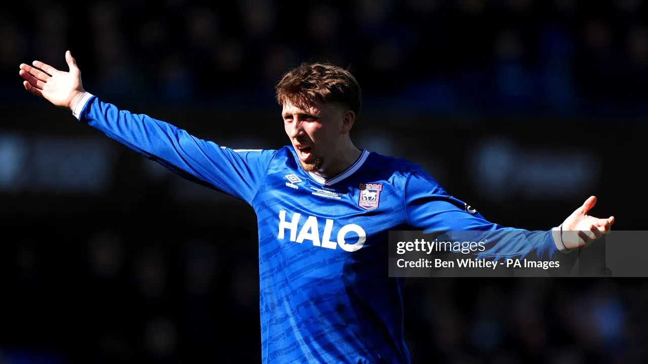 Dan Neil Kejar Promosi Lagi Bersama Ipswich Town