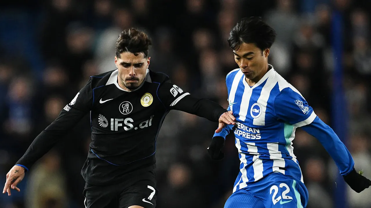 Duel pemain Brighton and Hove Albion dan Chelsea.