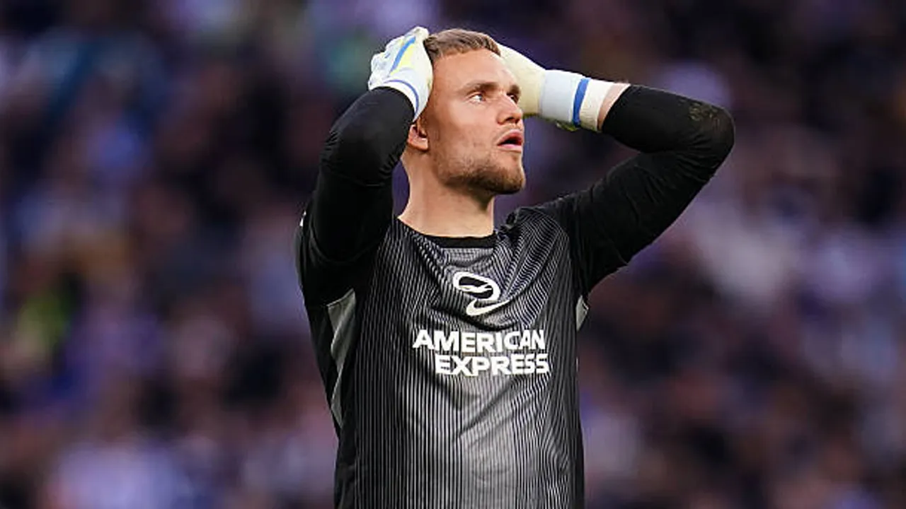 Jika Bart Verbruggen Pergi, Brighton Incar James Trafford