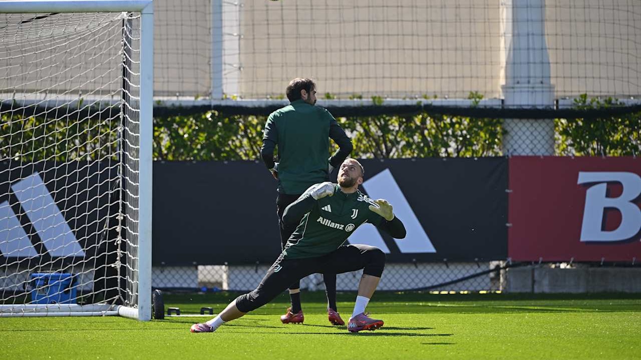 Juventus Tetap Tak Berniat Pertahankan Michele Di Gregorio dan Mattia Perin