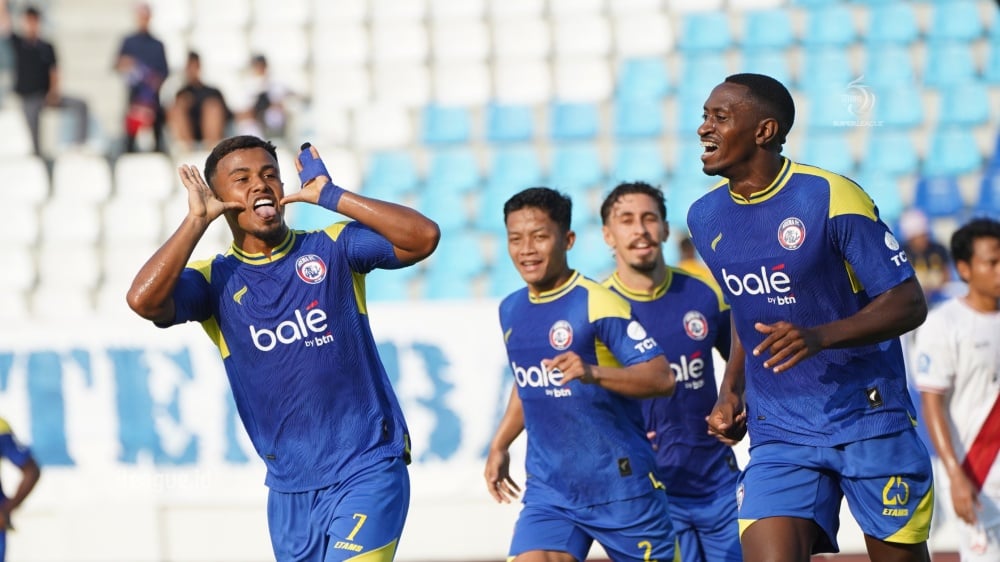 Kebangkitan Arema FC: Soliditas Pertahanan dan Ketajaman Serangan