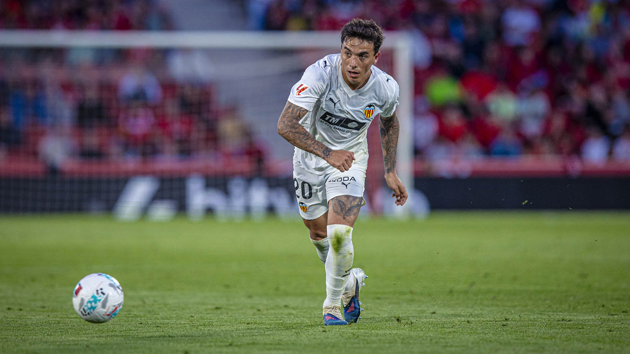 Renzo Saravia Bahagia Jalani Debut Meski Valencia Gagal Menang