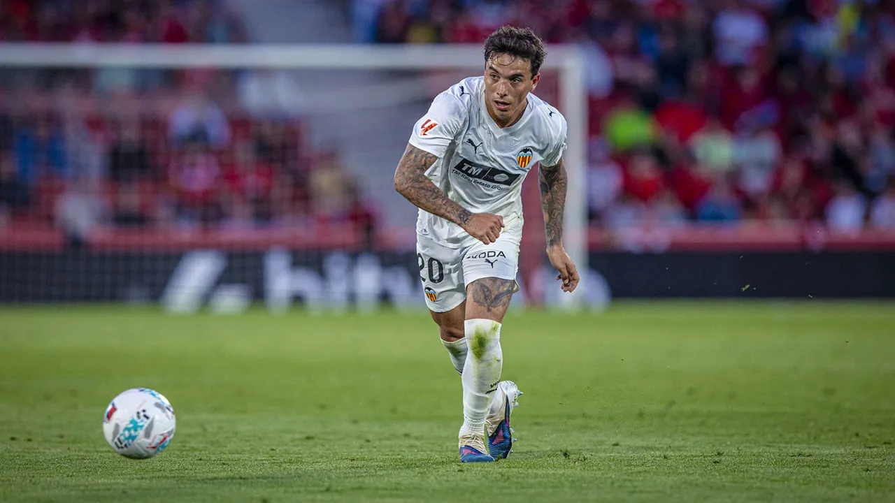 Renzo Saravia Bahagia Jalani Debut Meski Valencia Gagal Menang