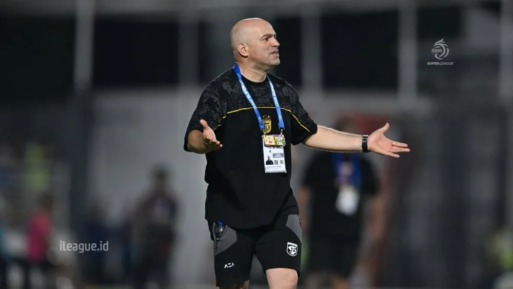 Tekanan di Persebaya: Kekecewaan dan Keyakinan Tavares di Tengah Krisis Klub - sumber: (ileagueid)