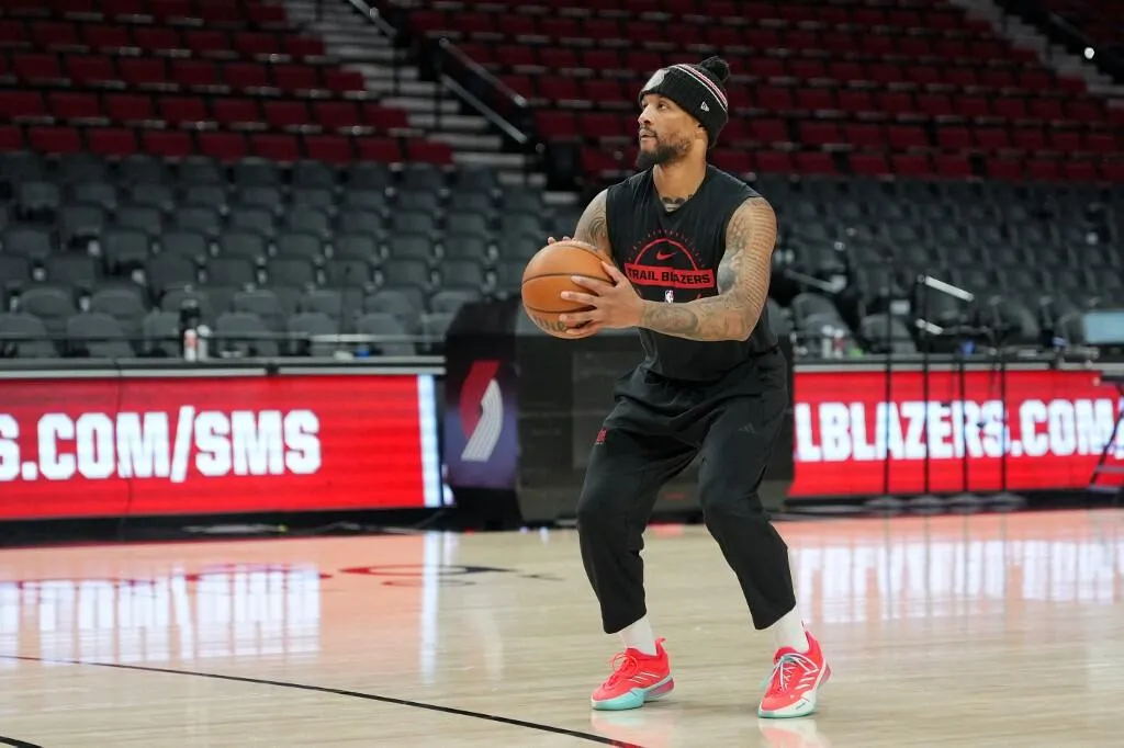 Blazers Tundukkan Spurs, Lillard Jadi Sorotan - sumber: (mainbasket)