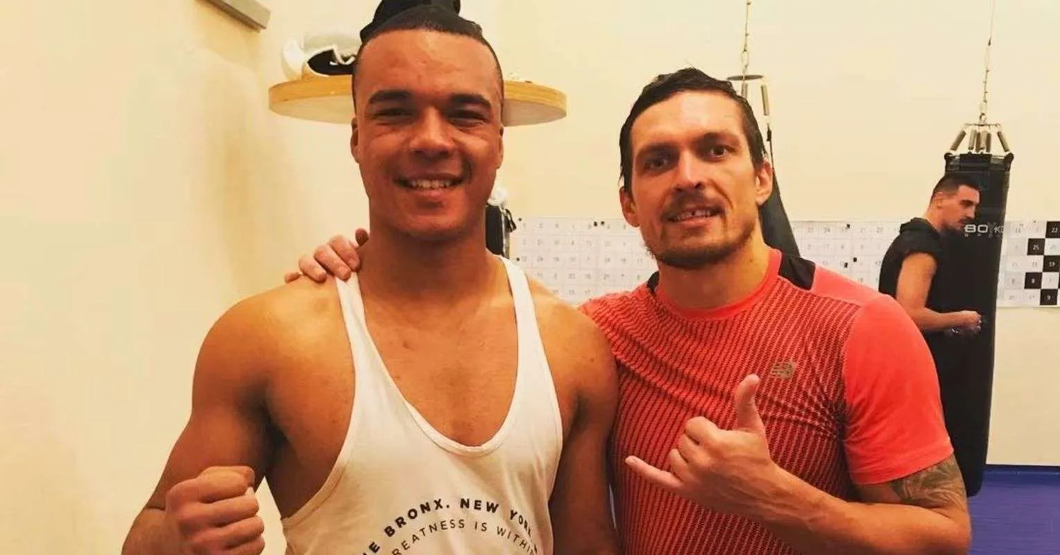 Fabio Wardley Ungkap Rasanya Sparring dengan Oleksandr Usyk - sumber: (secondsout)