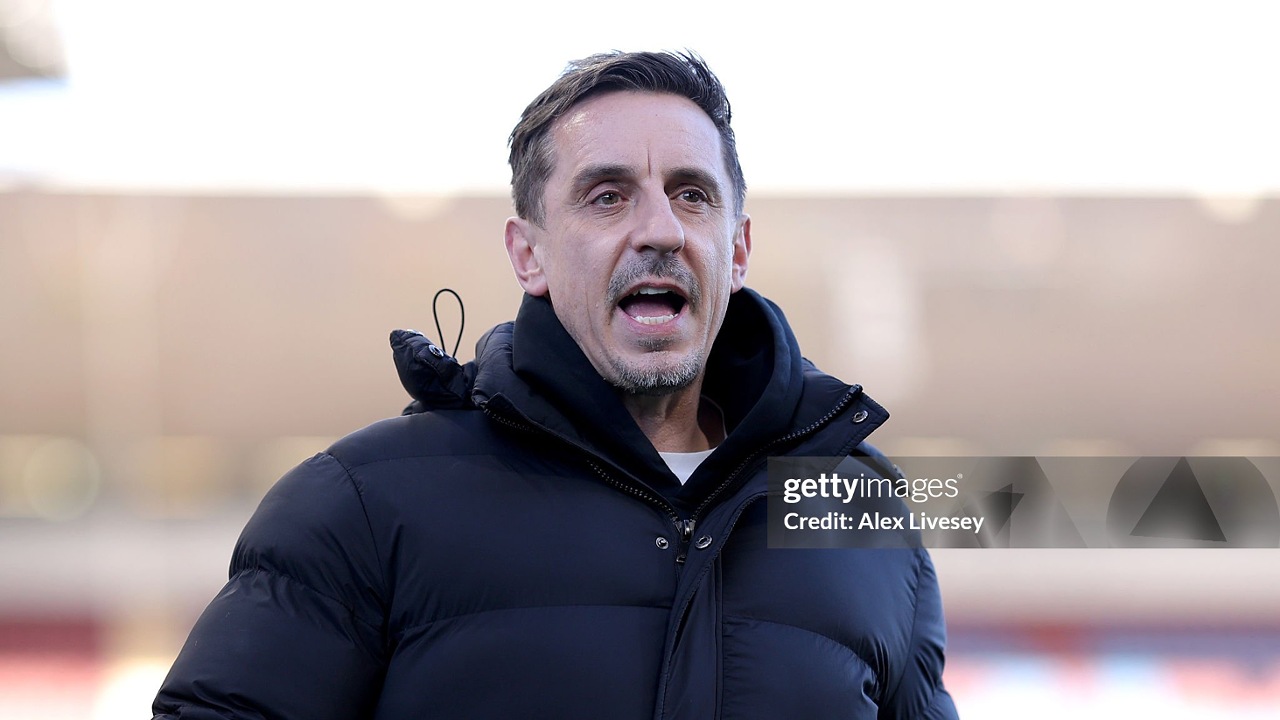 Gary Neville Kritik Keras Chelsea Usai Pecat Liam Rosenior