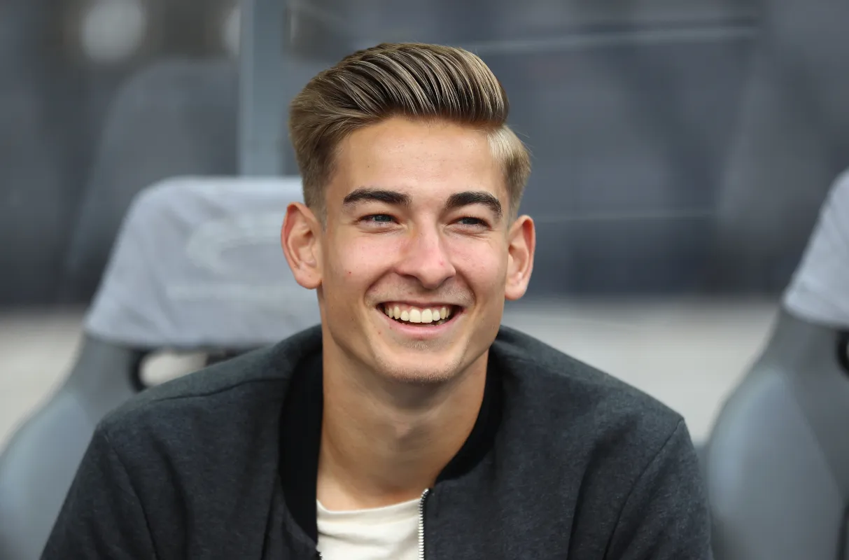 Jürgen Klinsmann Jalani Operasi Leher Patah, Kondisi Stabil - sumber: (footballitalia)