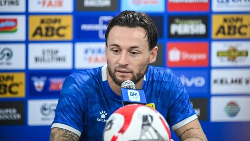 Marc Klok: Persib Bandung Kendalikan Nasib Juara di Tangan Sendiri - sumber: (ileagueid)