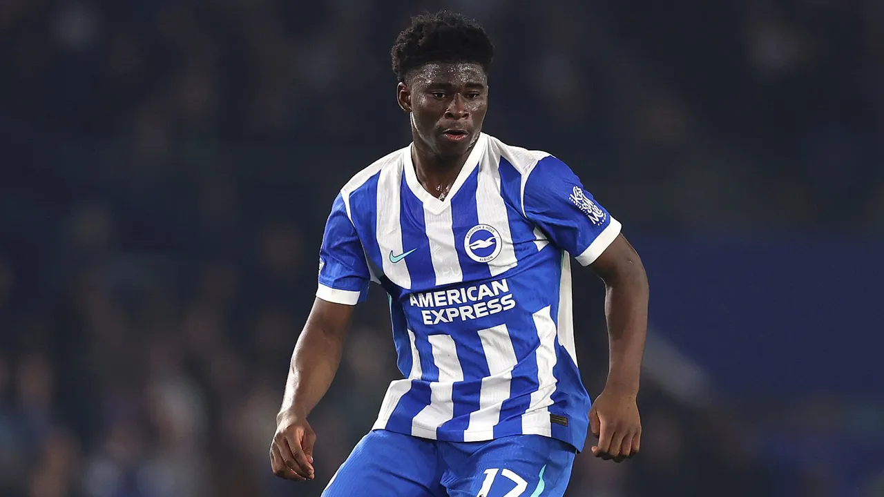 MU Berpeluang Rekrut Carlos Baleba dengan Harga Lebih Rendah