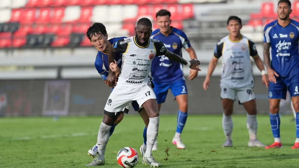 Persija Gagal Maksimalkan Peluang, Tertahan Imbang - sumber: (ileagueid)