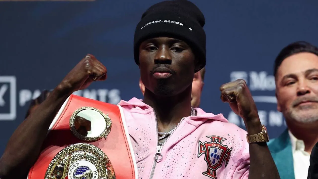 Keputusan Richardson Hitchins untuk naik kelas tidak terlepas dari kesulitan menjaga berat badan di kelas 140 pound. (Foto: Fight TV)