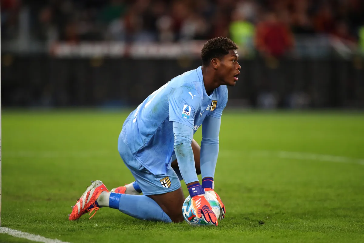 Suzuki Tertarik Liga Premier, Tapi Masih Betah di Parma - sumber: (footballitalia)