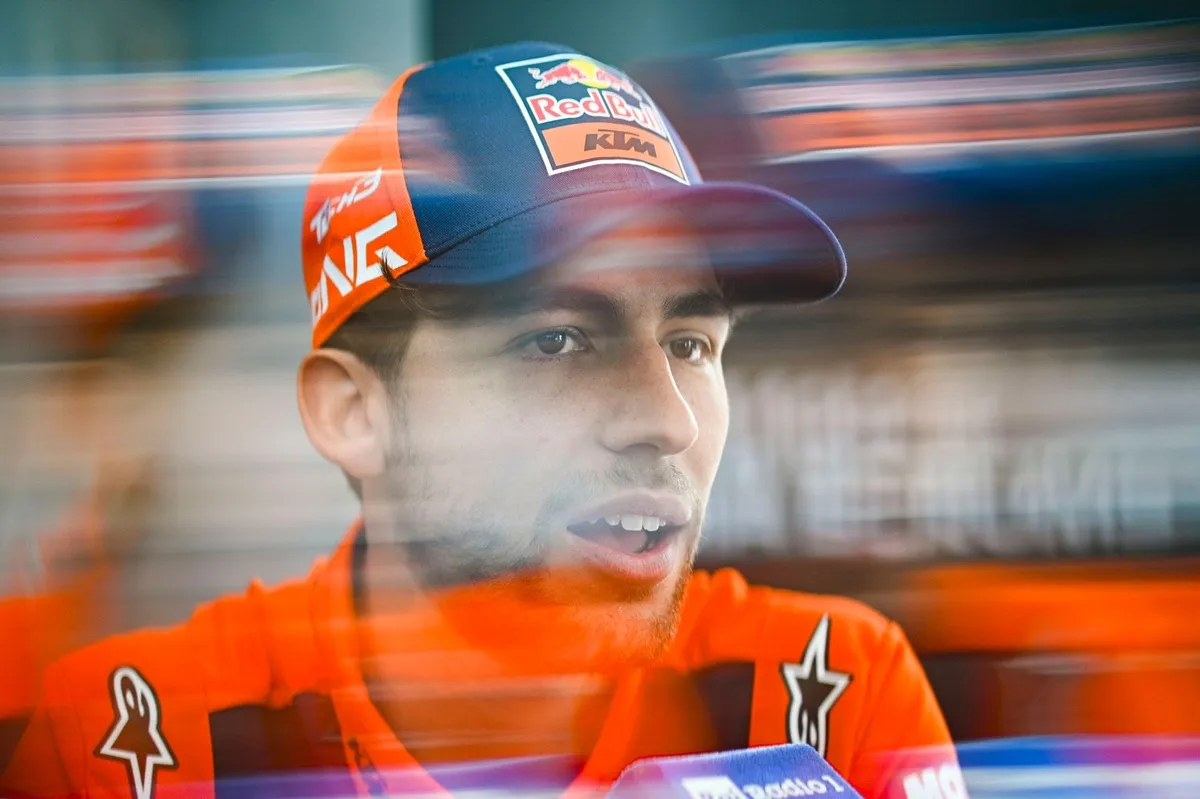 Enea Bastianini Pertimbangkan Pilihan Masa Depan Mengejutkan - sumber: (motorsport)