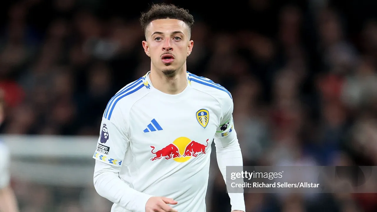 Ethan Ampadu dipertahankan Leeds hingga 2030