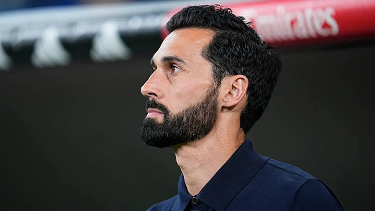 Fokus Hadapi Real Betis, Alvaro Arbeloa Abaikan Isu Masa Depan