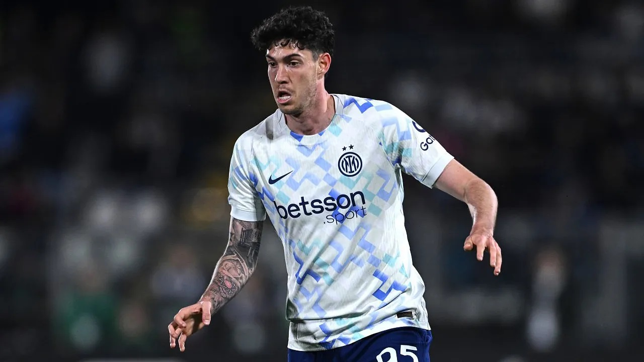 Kejar Alessandro Bastoni di Musim Panas, Barcelona Hadapi Situasi Deja Vu