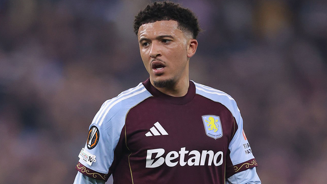 Kepergian Jadon Sancho Buka Jalan Aurelien Tchouameni ke MU