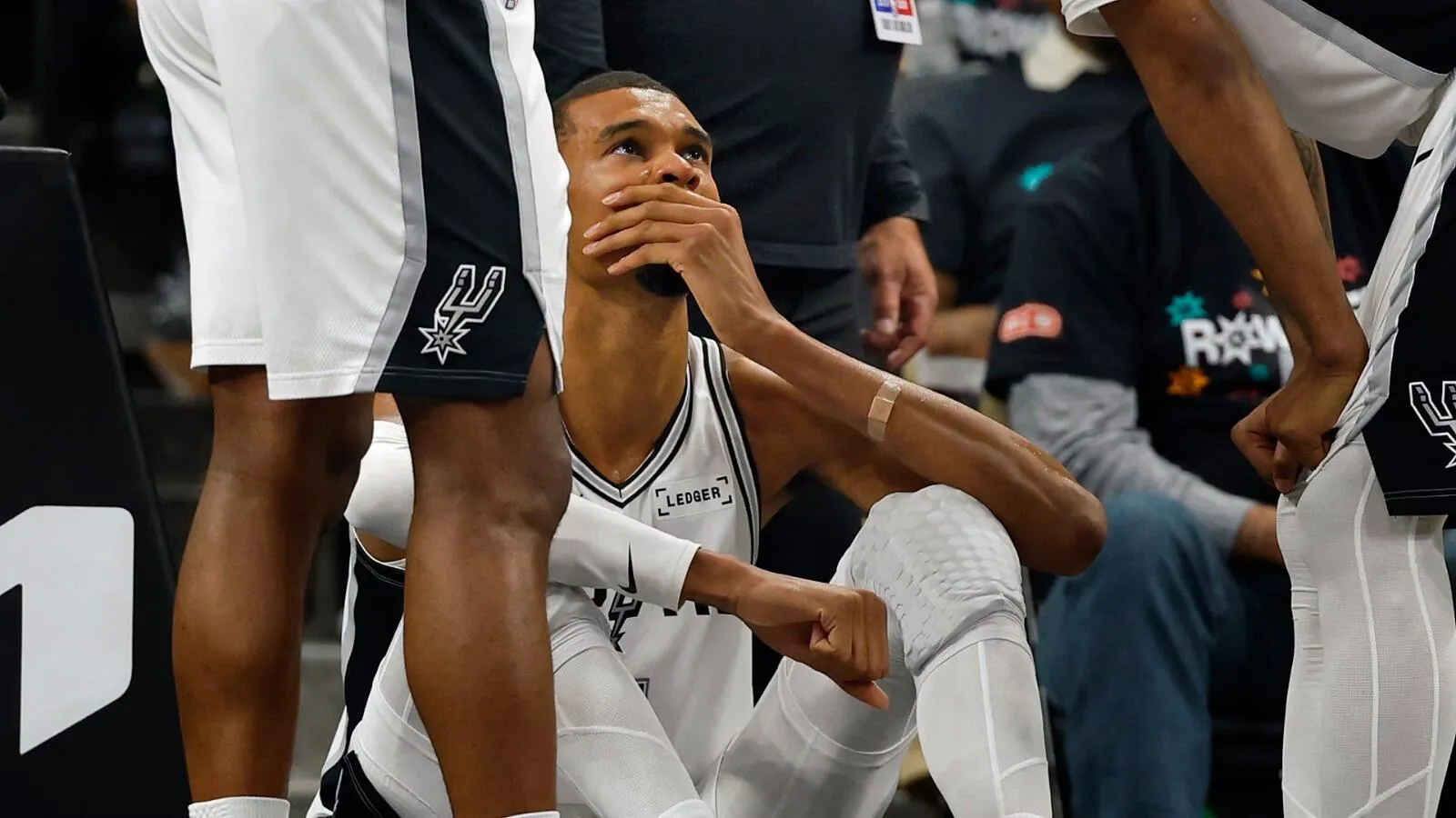 Kondisi Wembanyama Membaik, Ikut Rombongan Spurs ke Portland - sumber: (mainbasket)
