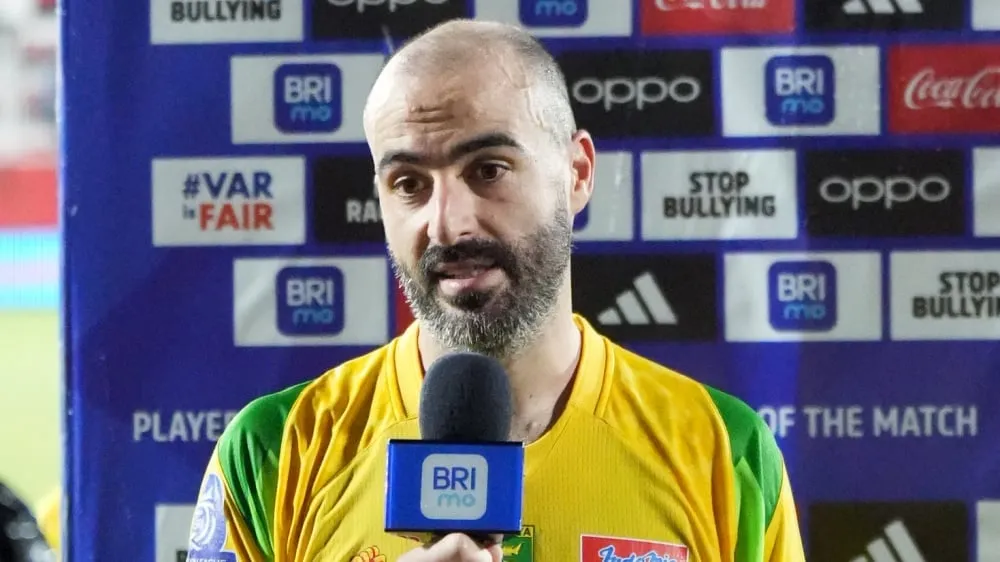 Performa Gemilang Persebaya Raih Pujian Milos Raickovic - sumber: (ileagueid)