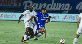 Persib Bandung 0-0 Arema FC, Persaingan Menuju Tangga Juara Makin Panas