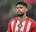 Regis Le Bris Puji Dampak Omar Alderete di Lini Belakang Sunderland
