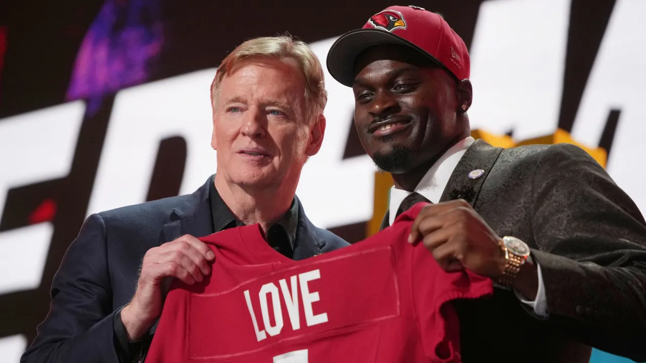 Arizona Cardinals Pilih Jeremiyah Love di Pick No. 3 Draft NFL 2026