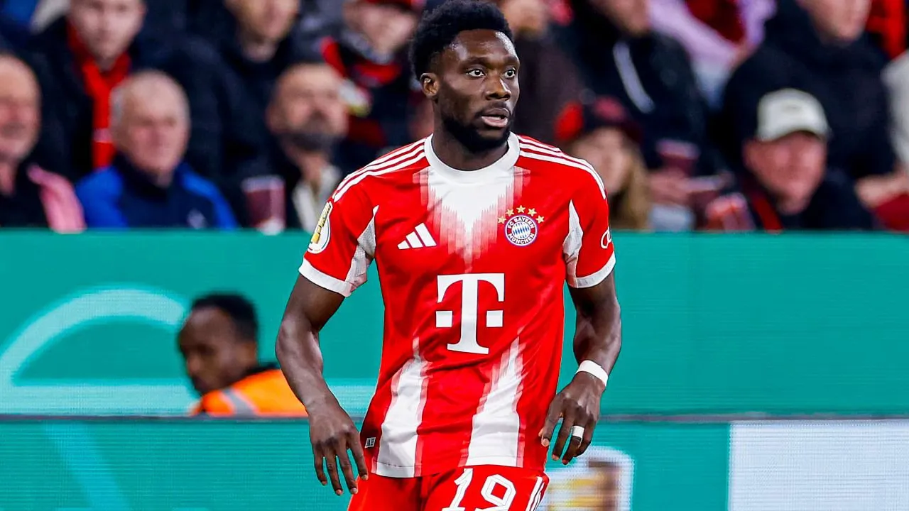 Bayern Buka Peluang Lepas Alphonso Davies di Bursa Musim Panas