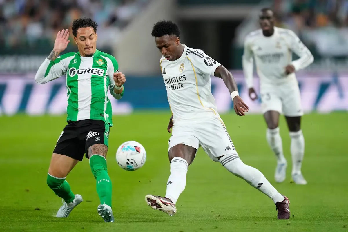 Bellerin Gagalkan Kemenangan Madrid dengan Gol Telat Betis - sumber: (footballespana)