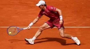 Casper Ruud Awali Usaha Pertahankan Gelar Di Madrid Dengan Kemenangan Telak