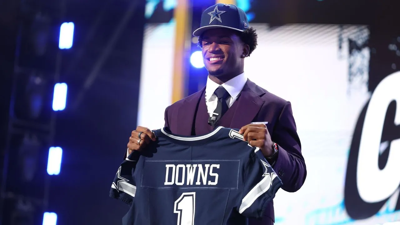 Caleb Downs meraih Jim Thorpe Award 2025 sebagai defensive back terbaik di level perguruan tinggi serta dua kali menjadi unanimous All-American. (Foto: AP)