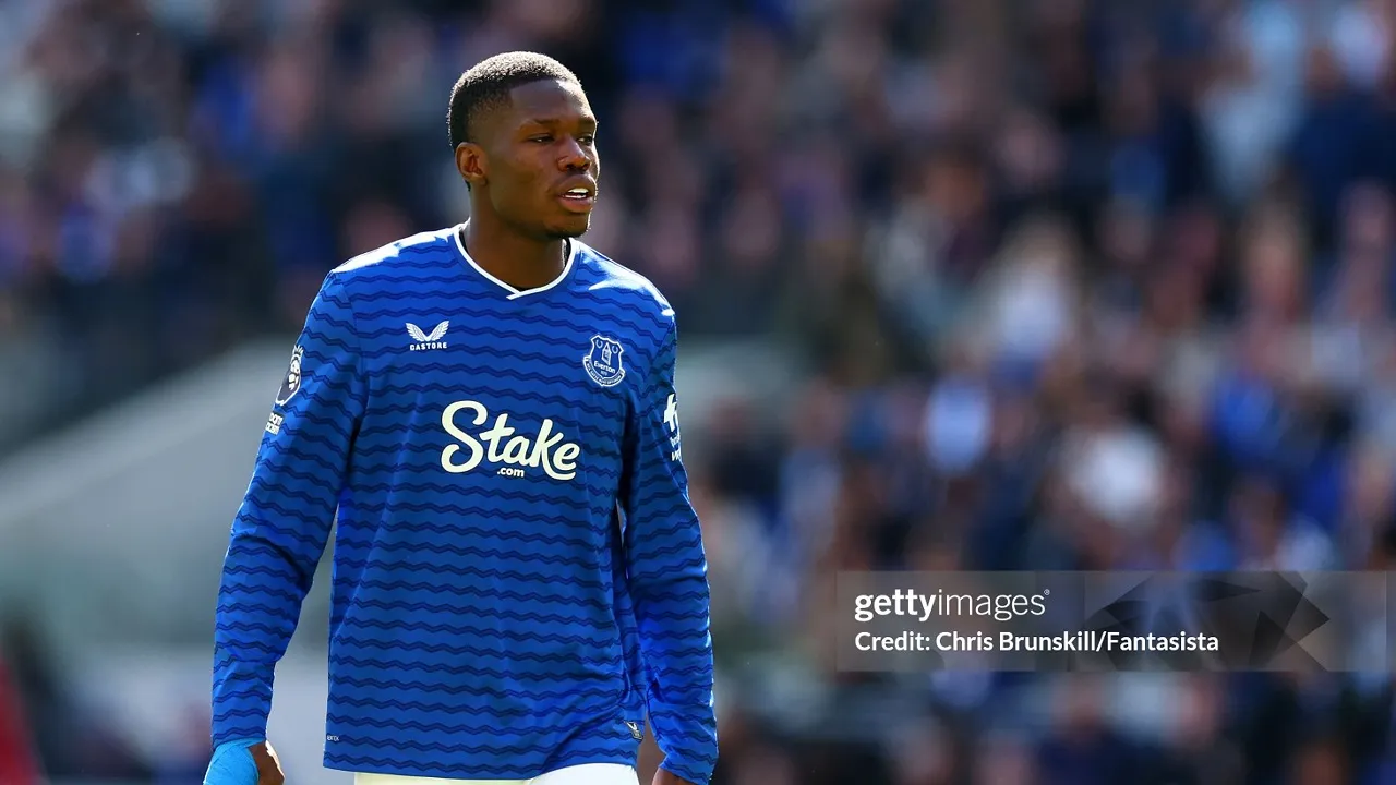 David Moyes Tegaskan Thierno Barry Belum Tentu Starter di Everton